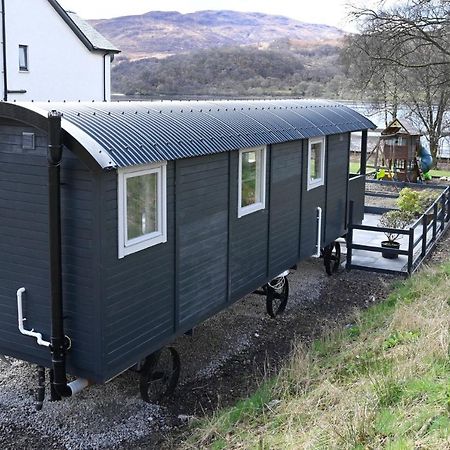 The Carriage Villa Fort William Exterior photo